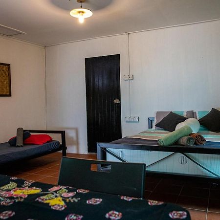 Tioman Cabana Bed&Breakfast Kampong Ayer Batang Bagian luar foto