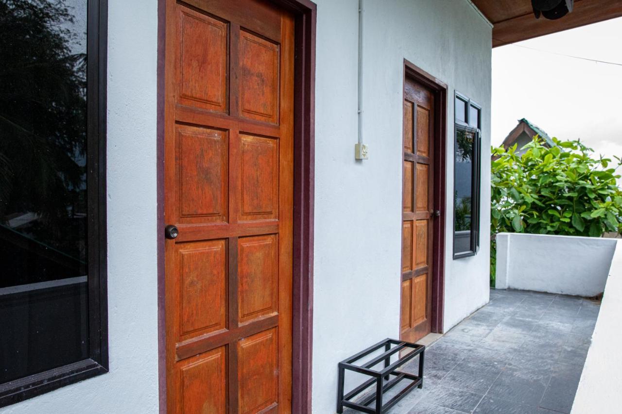 Tioman Cabana Bed&Breakfast Kampong Ayer Batang Bagian luar foto