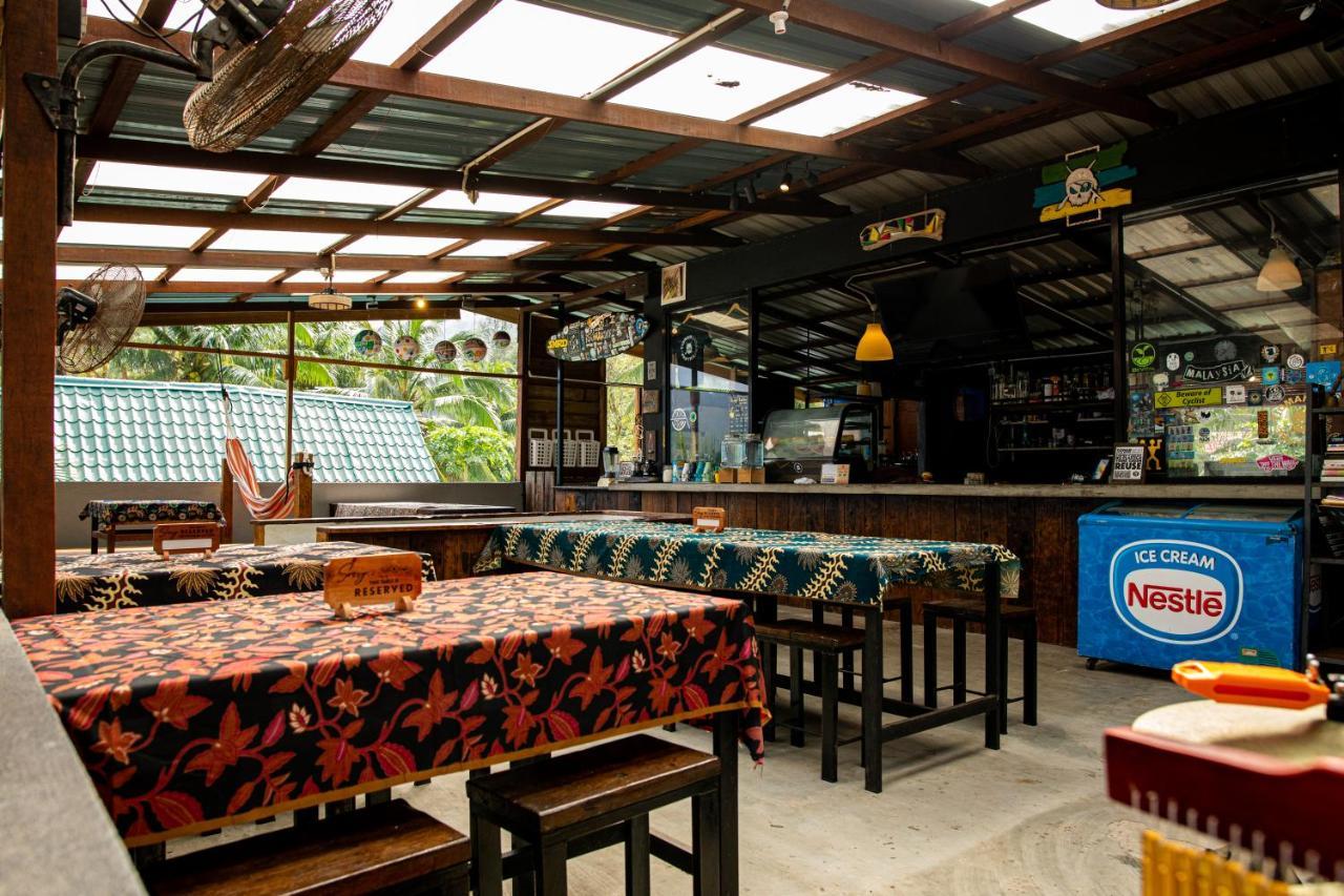 Tioman Cabana Bed&Breakfast Kampong Ayer Batang Bagian luar foto